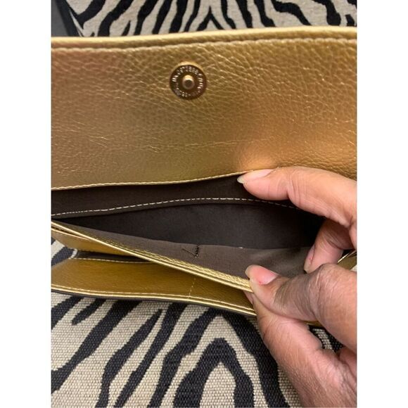 Faux Leather Gold Emblem Wallet - Picture 6 of 6